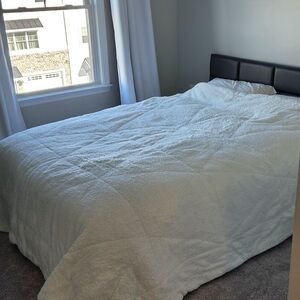 UGG White Sherpa Comforter - Plush Cozy Bedding